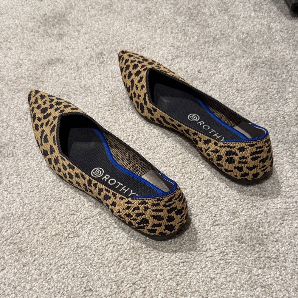 Rothy's Tan and Black Patterned Flats